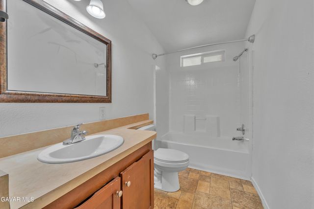 1550 W 20th Street 25, Rosamond, CA 93560