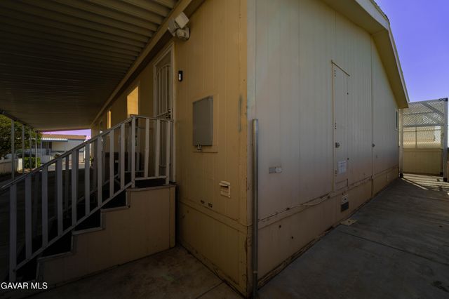 1550 W 20th Street 25, Rosamond, CA 93560