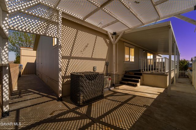 1550 W 20th Street 25, Rosamond, CA 93560