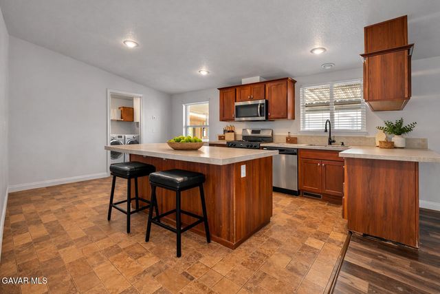 1550 W 20th Street 25, Rosamond, CA 93560