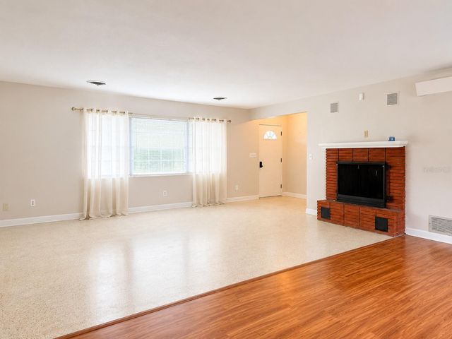 1675 DE LEON STREET, Oviedo, FL 32765