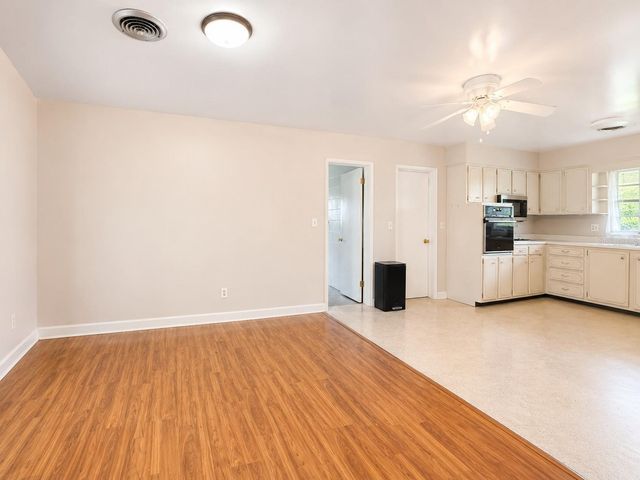 1675 DE LEON STREET, Oviedo, FL 32765
