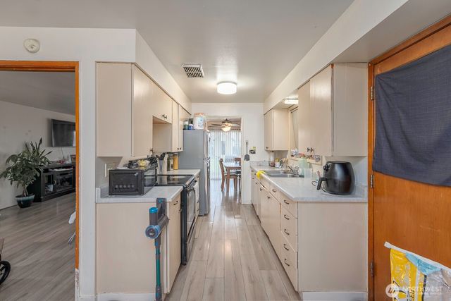 406 Biggs Road, Moses Lake, WA 98837