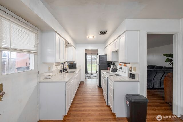 406 Biggs Road, Moses Lake, WA 98837