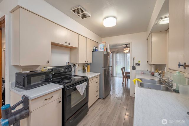 406 Biggs Road, Moses Lake, WA 98837