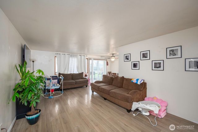 406 Biggs Road, Moses Lake, WA 98837