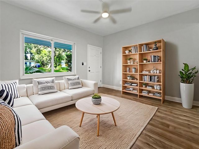 10512 51ST TERRACE N, St Petersburg, FL 33708