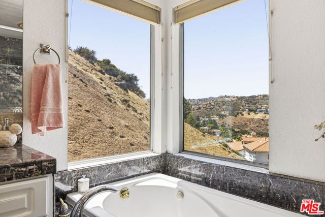 51 Flintlock Lane, Bell Canyon, CA 91307