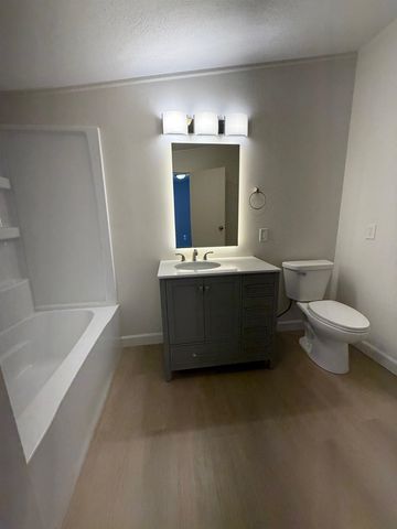 11145 Riley Road, Green Lake Twp, MI 49643