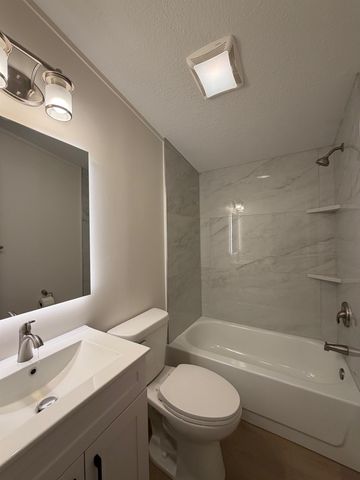 11145 Riley Road, Green Lake Twp, MI 49643