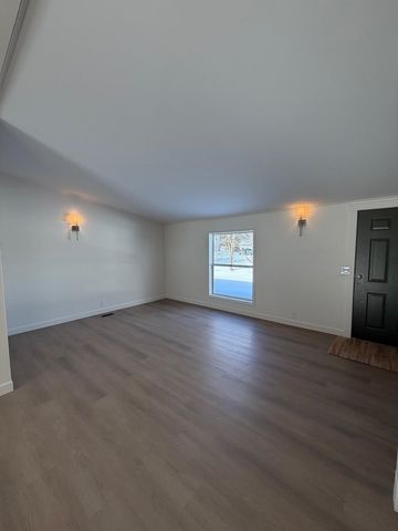 11145 Riley Road, Green Lake Twp, MI 49643