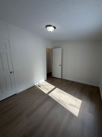 11145 Riley Road, Green Lake Twp, MI 49643