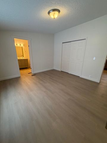 11145 Riley Road, Green Lake Twp, MI 49643