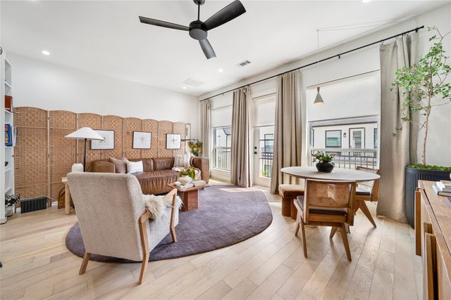 130 Garden Court W, Arlington, TX 76013