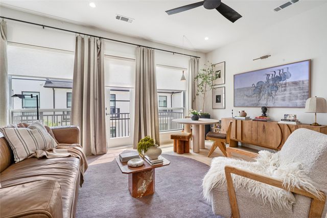 130 Garden Court W, Arlington, TX 76013