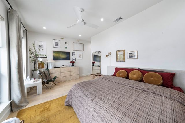 130 Garden Court W, Arlington, TX 76013