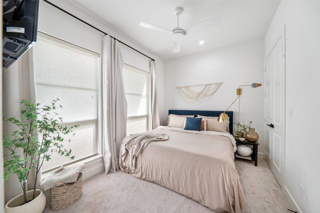 130 Garden Court W, Arlington, TX 76013