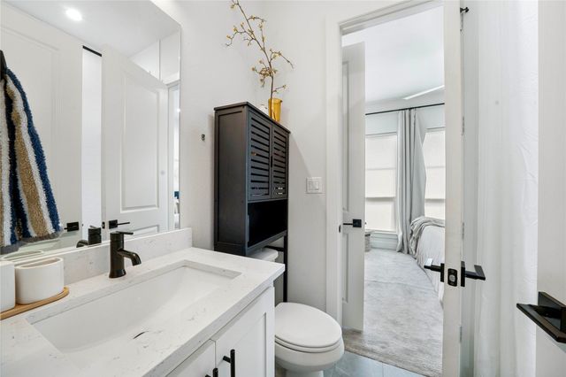 130 Garden Court W, Arlington, TX 76013