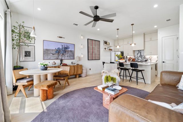 130 Garden Court W, Arlington, TX 76013