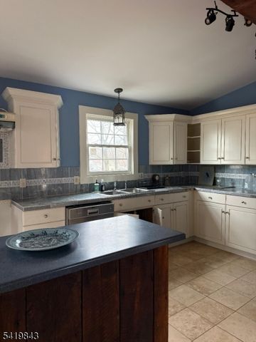 2 Barkers Mill Rd, Independence Twp., NJ 07840