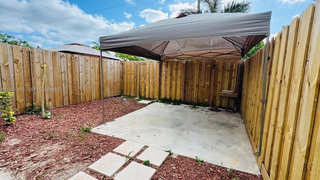 1220 NE 5th Ct, Florida City, FL 33034