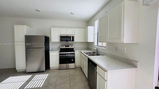 1220 NE 5th Ct, Florida City, FL 33034