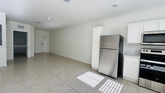 1220 NE 5th Ct, Florida City, FL 33034