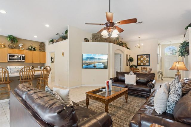 8132 FAN PALM WAY, Kissimmee, FL 34747