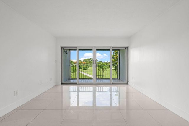 9170 Fontainebleau Boulevard 301, Miami, FL 33172