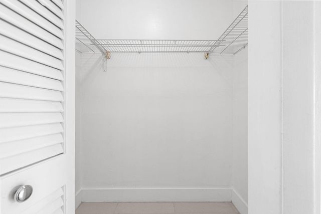9170 Fontainebleau Boulevard 301, Miami, FL 33172