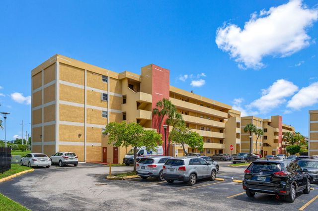 9170 Fontainebleau Boulevard 301, Miami, FL 33172