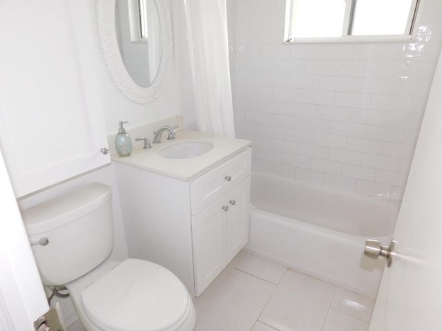 1721 SW 5th Street, Fort Lauderdale, FL 33312