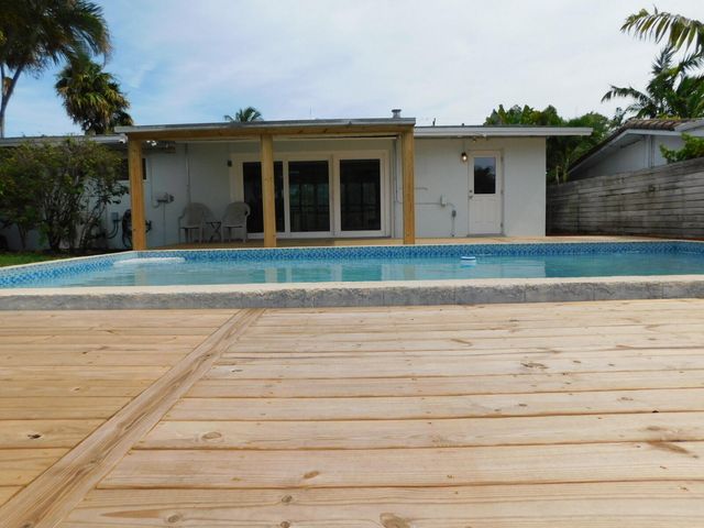 1721 SW 5th Street, Fort Lauderdale, FL 33312