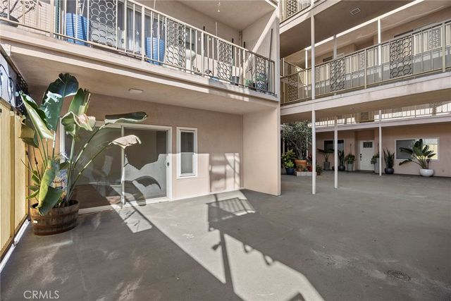 1635 E Ocean D2, Long Beach, CA 90802