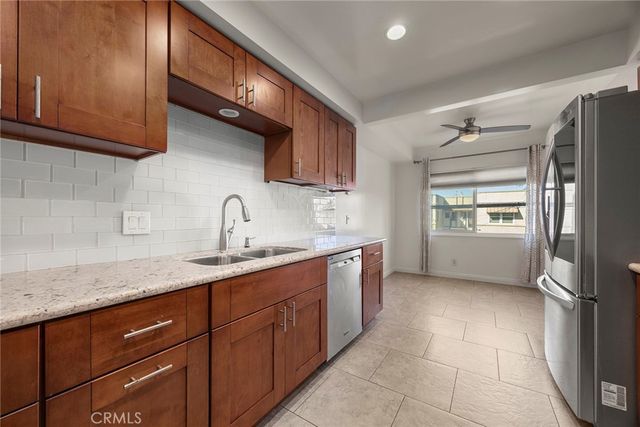 1635 E Ocean D2, Long Beach, CA 90802