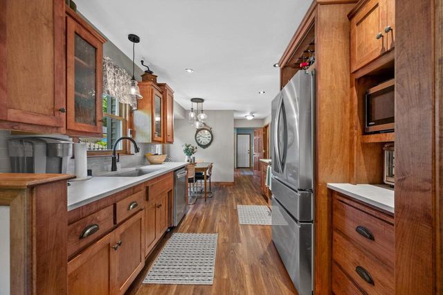 N93W6240 Arbor DRIVE, Cedarburg, WI 53012