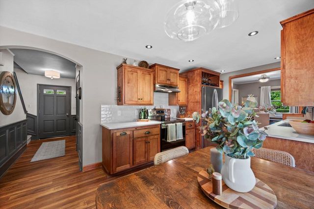 N93W6240 Arbor DRIVE, Cedarburg, WI 53012