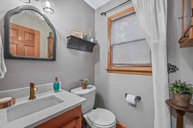 N93W6240 Arbor DRIVE, Cedarburg, WI 53012
