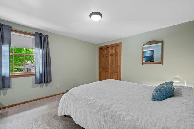 N93W6240 Arbor DRIVE, Cedarburg, WI 53012