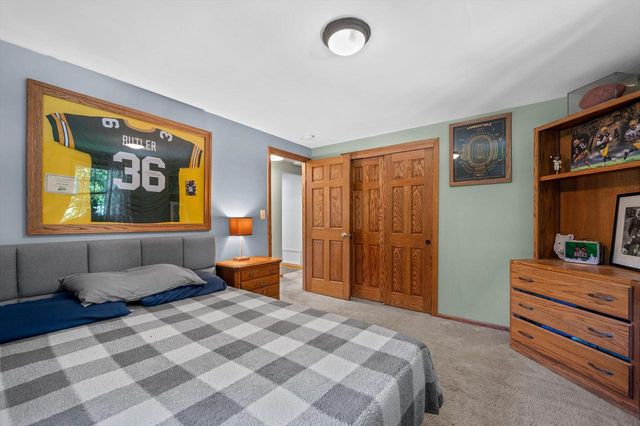 N93W6240 Arbor DRIVE, Cedarburg, WI 53012