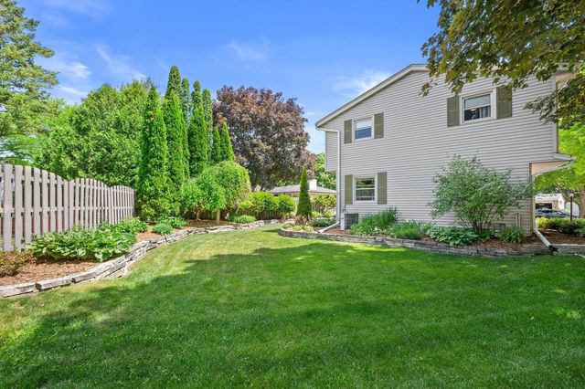 N93W6240 Arbor DRIVE, Cedarburg, WI 53012