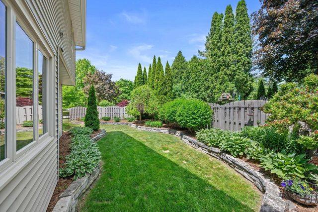 N93W6240 Arbor DRIVE, Cedarburg, WI 53012