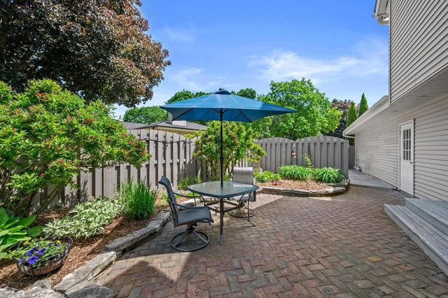 N93W6240 Arbor DRIVE, Cedarburg, WI 53012