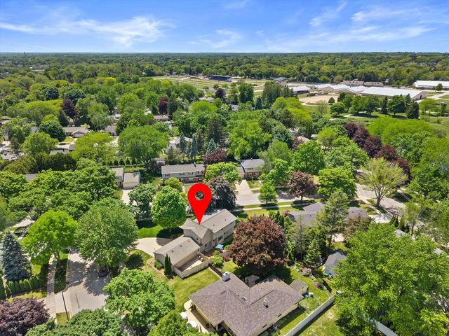 N93W6240 Arbor DRIVE, Cedarburg, WI 53012