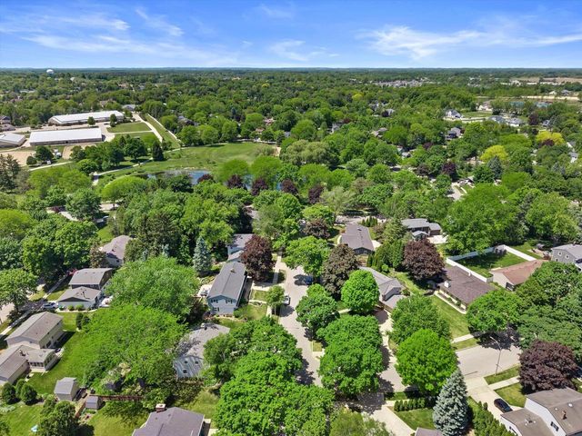 N93W6240 Arbor DRIVE, Cedarburg, WI 53012