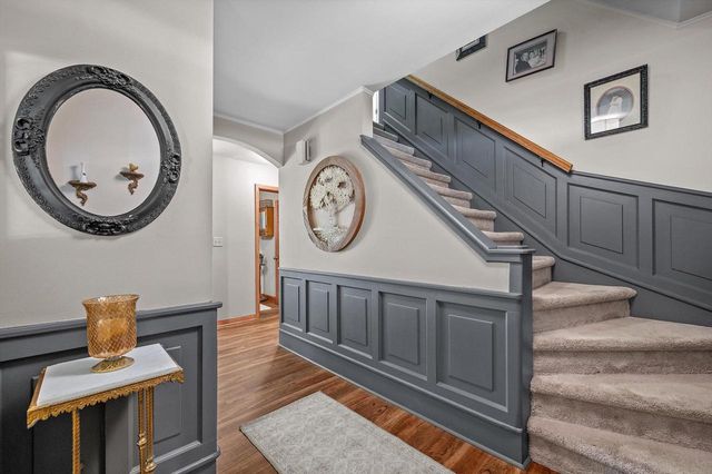 N93W6240 Arbor DRIVE, Cedarburg, WI 53012