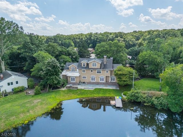 11 N Pocono Rd, Mountain Lakes Boro, NJ 07046
