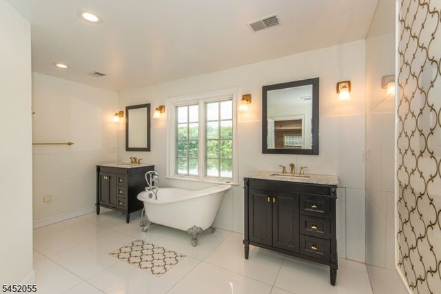 11 N Pocono Rd, Mountain Lakes Boro, NJ 07046