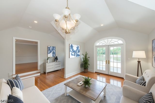 11 N Pocono Rd, Mountain Lakes Boro, NJ 07046