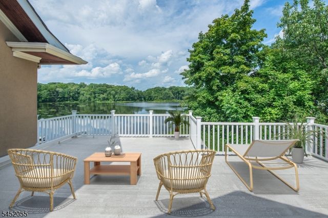 11 N Pocono Rd, Mountain Lakes Boro, NJ 07046